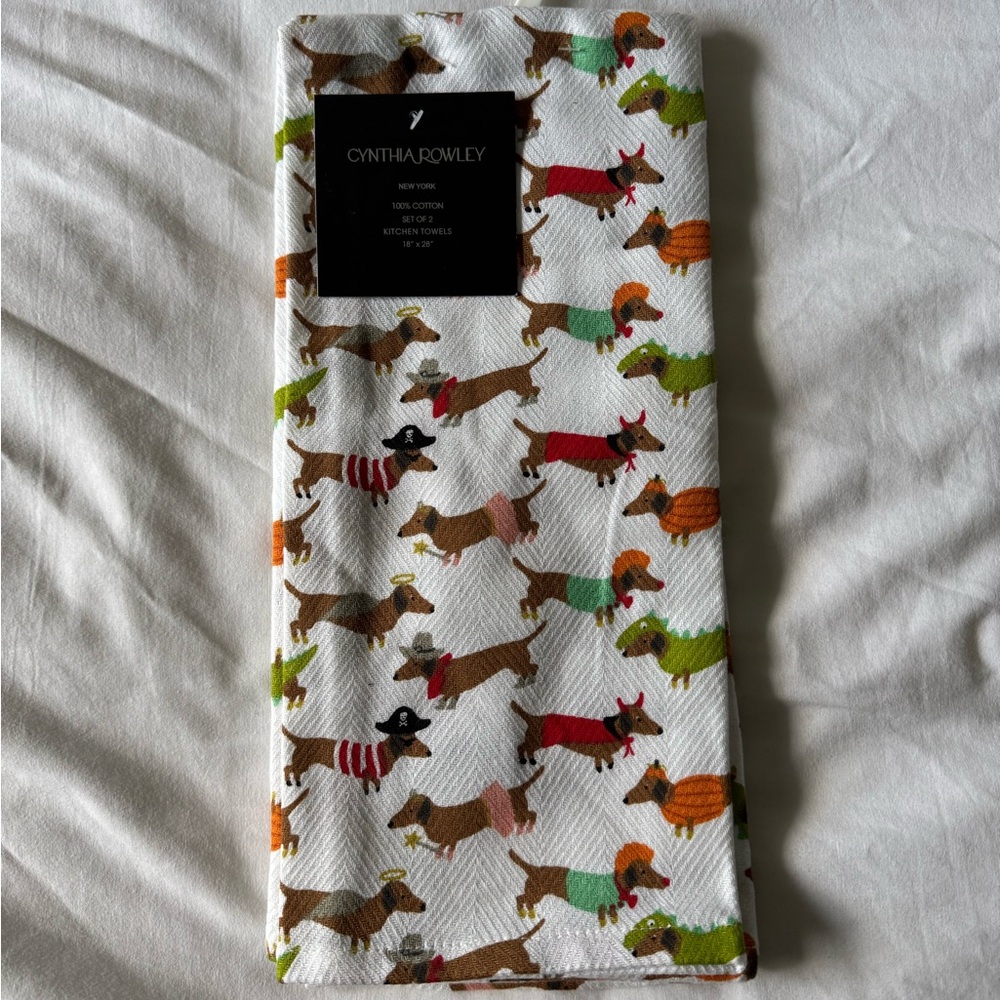 NWT Cynthia Rowley Set of 2 Dachshund Dogs Halloween Costume Kitchen Dish Towel